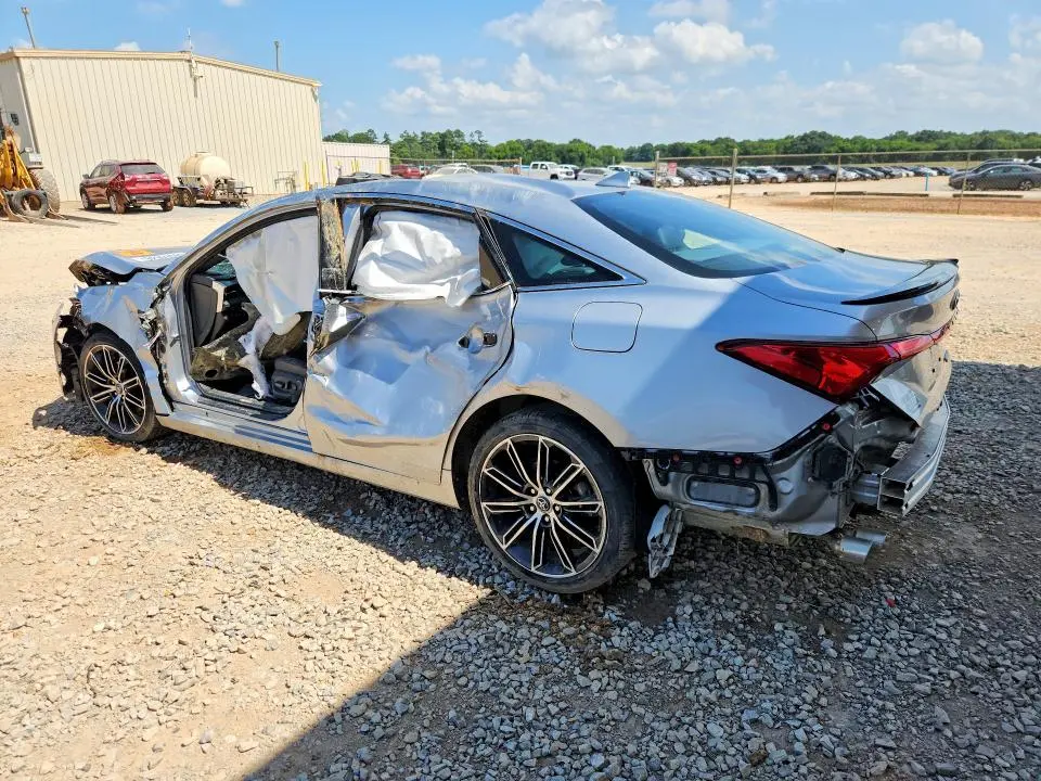2020 TOYOTA AVALON TOURING  