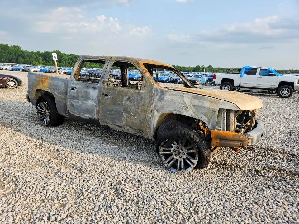 2011 CHEVROLET SILVERADO K1500 LT  
