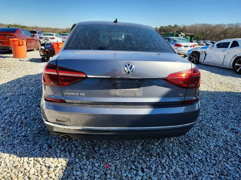 2018 VOLKSWAGEN PASSAT SE  