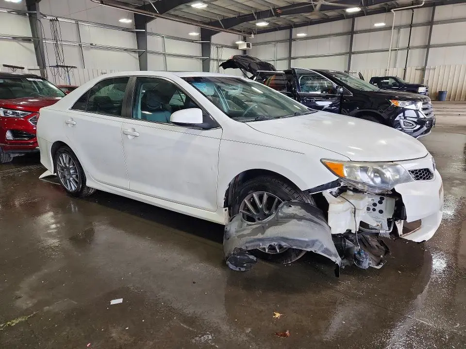 2012 TOYOTA CAMRY SE  