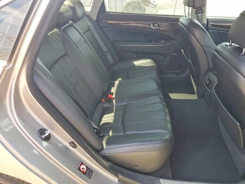 2011 HYUNDAI EQUUS SIGNATURE  