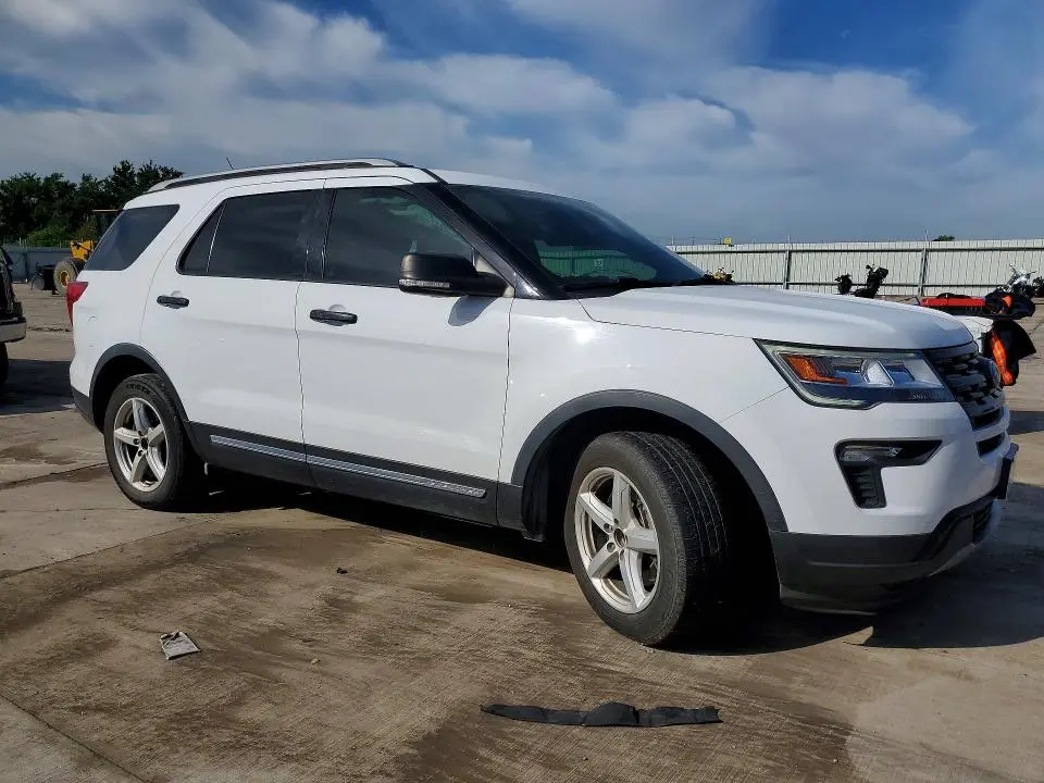 2019 FORD EXPLORER XLT  