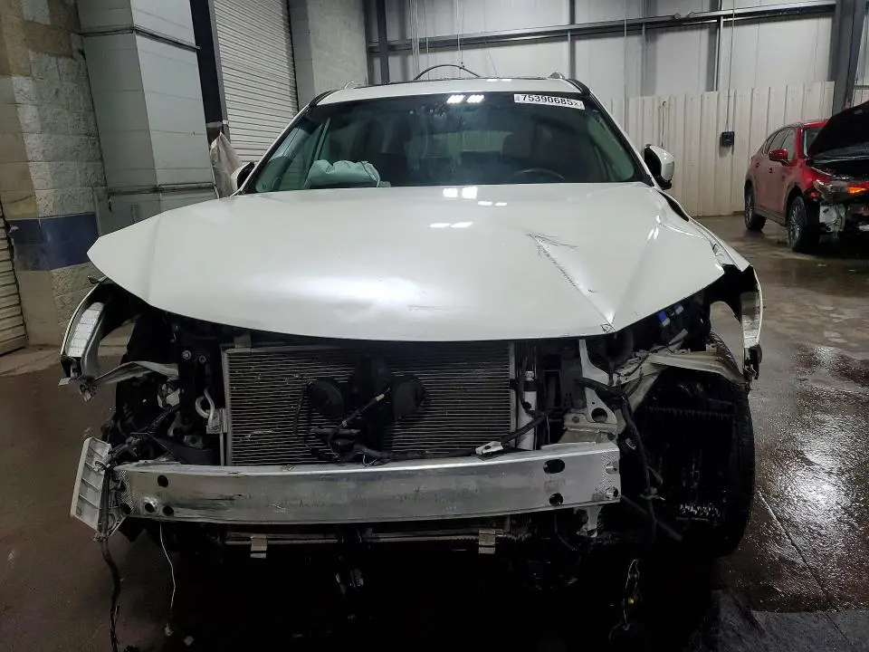 2016 NISSAN PATHFINDER SL  