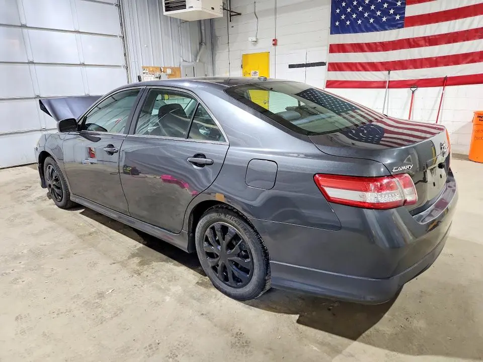 2010 TOYOTA CAMRY SE  
