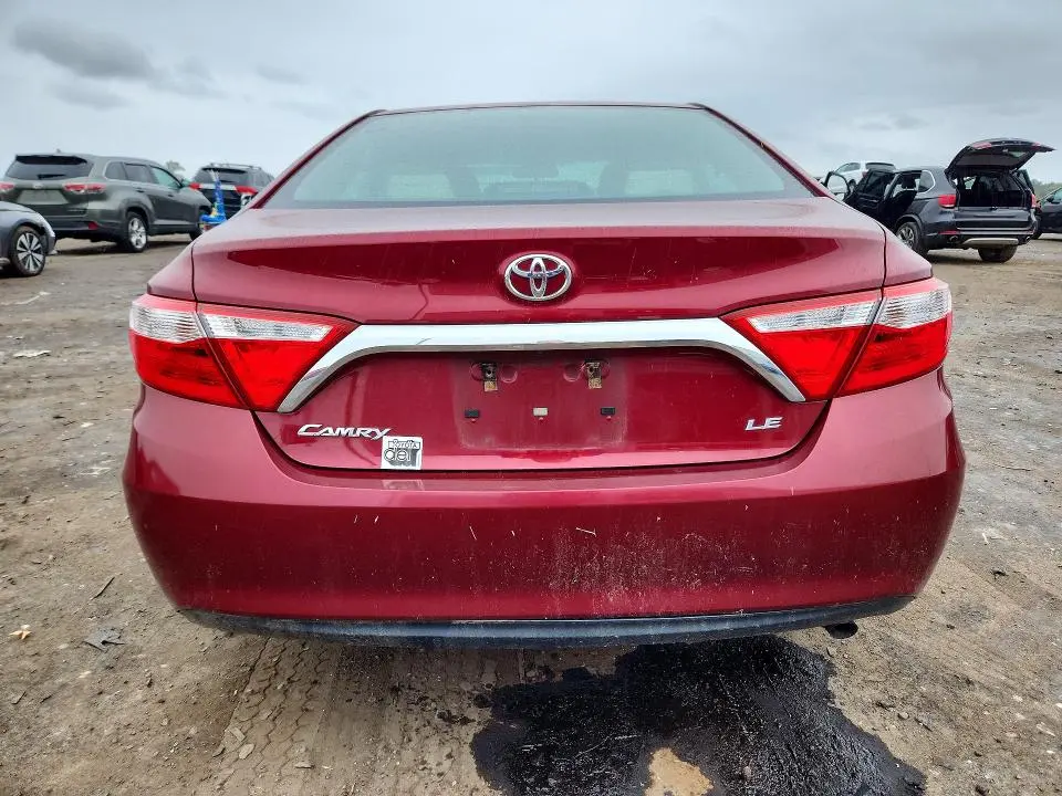 2016 TOYOTA CAMRY LE  