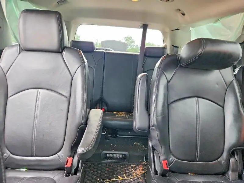 2013 GMC ACADIA SLT-1  