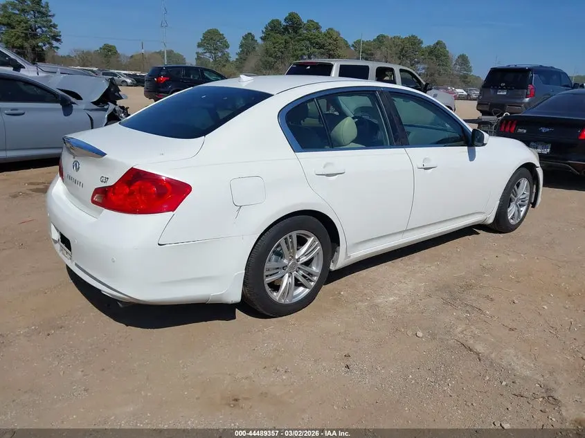 2010 INFINITI G37 JOURNEY