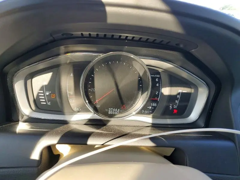 2016 VOLVO XC60 T6 PREMIER  
