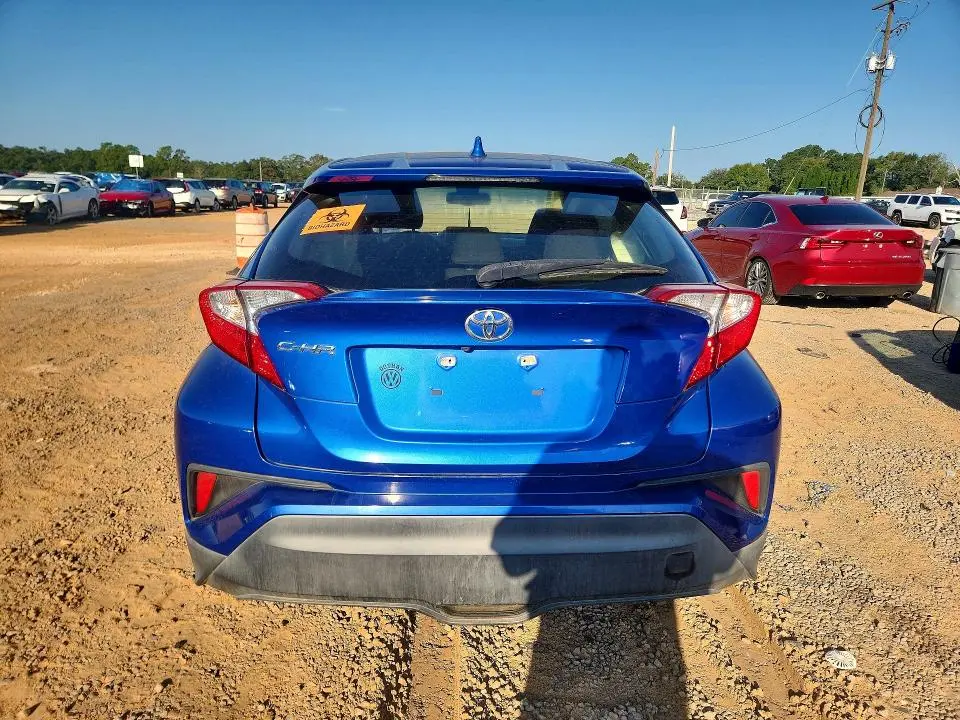 2019 TOYOTA C-HR XLE  