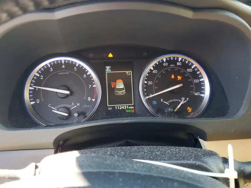 2019 TOYOTA HIGHLANDER SE  