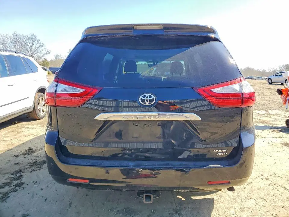 2016 TOYOTA SIENNA LIMITED PREMIUM 7-PASSENGER  