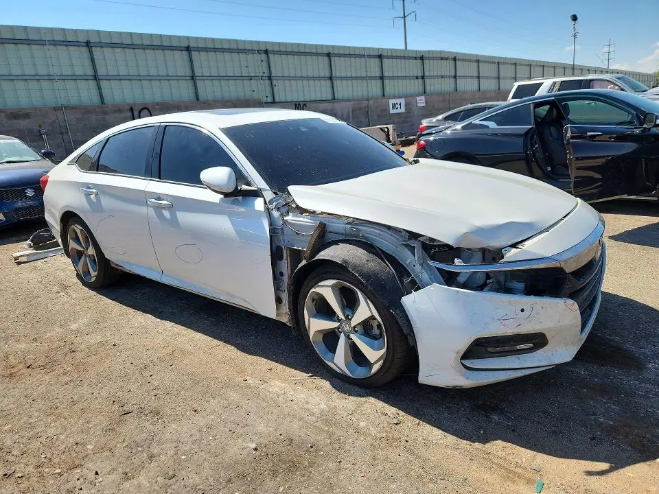 2018 HONDA ACCORD TOURING  