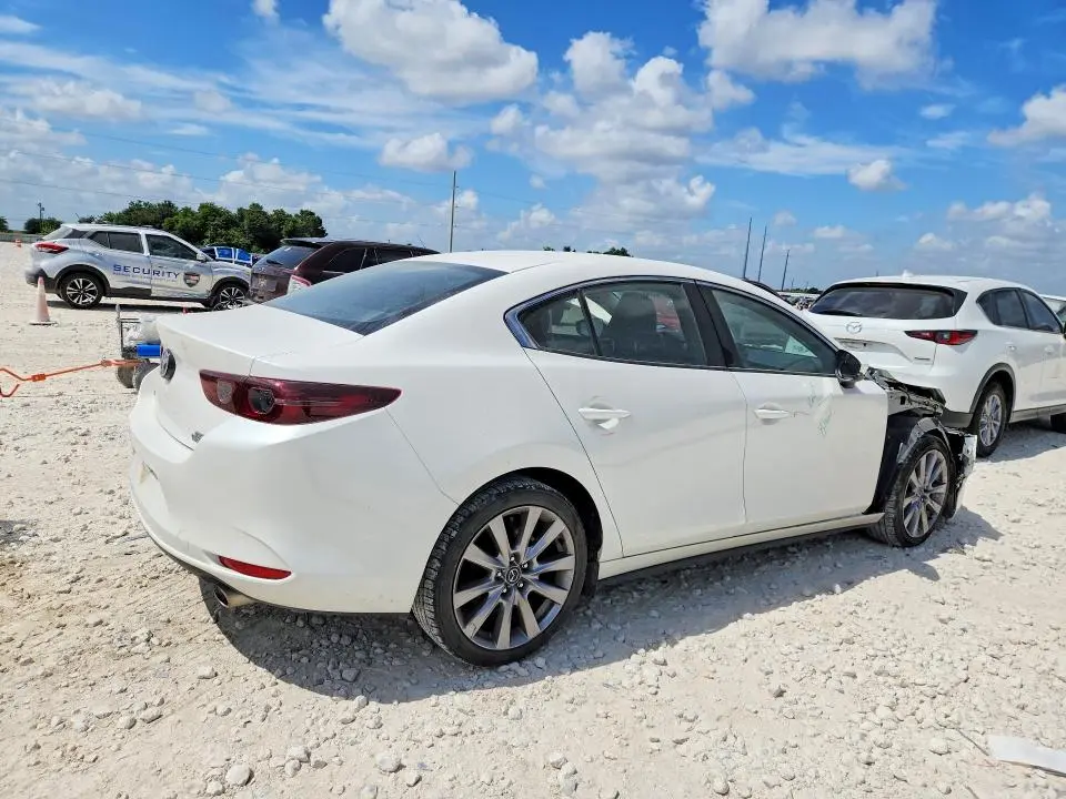 2021 MAZDA 3 SELECT  