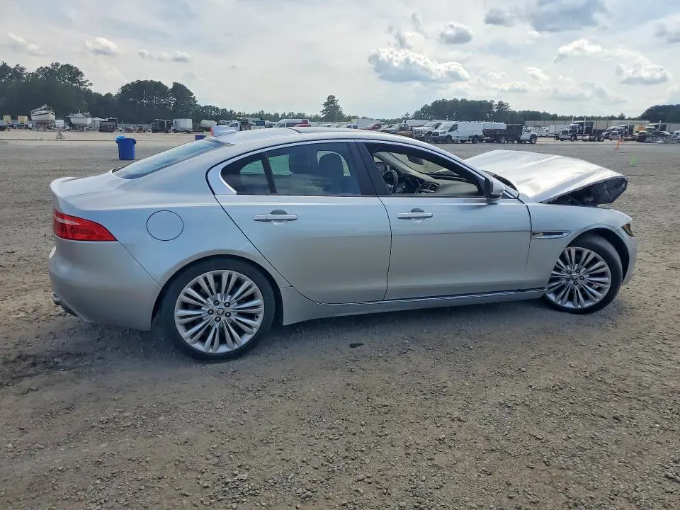 2017 JAGUAR XE   