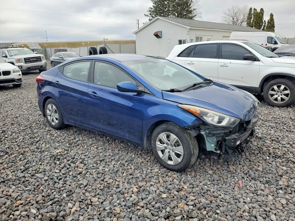 2016 HYUNDAI ELANTRA SE  