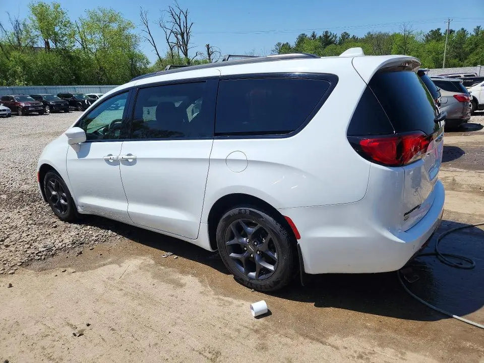 2020 CHRYSLER PACIFICA TOURING L PLUS  