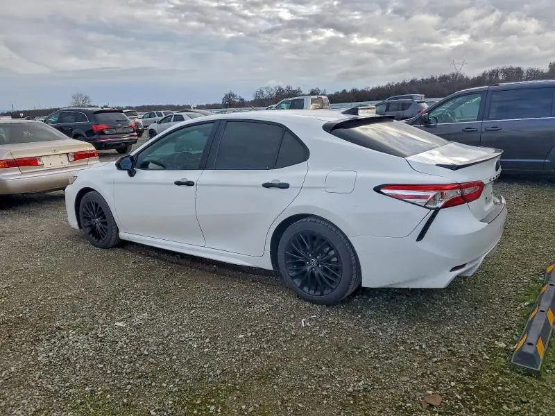 2020 TOYOTA CAMRY SE  