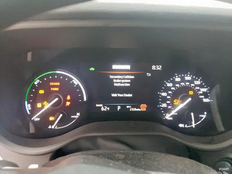 2025 TOYOTA SIENNA LE  