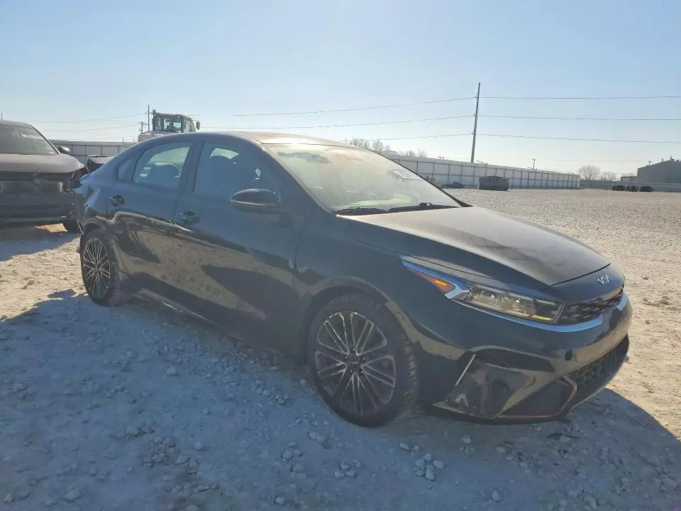 2023 KIA FORTE GT  