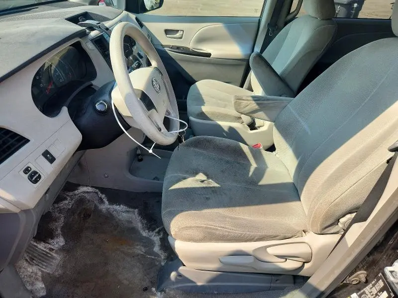 2011 TOYOTA SIENNA BASE 7-PASSENGER  