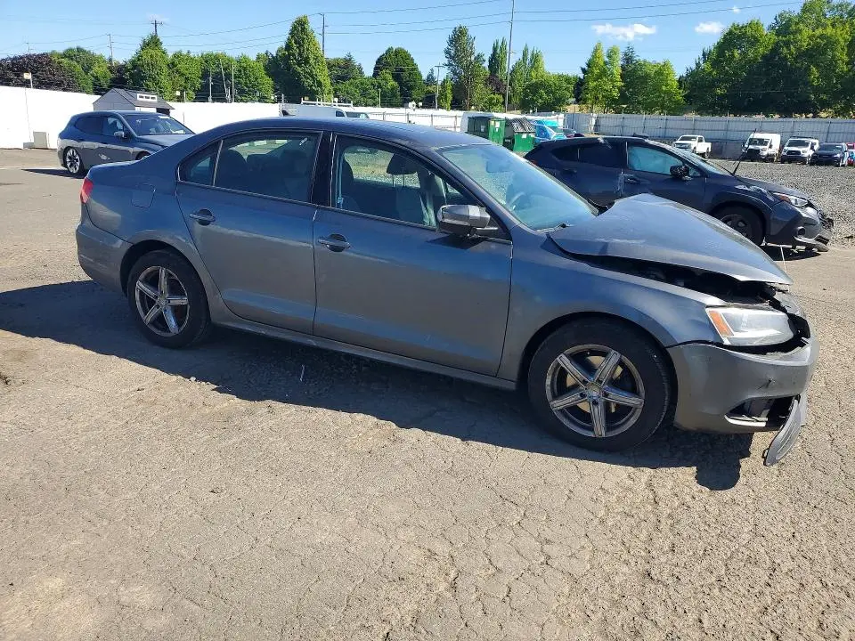 2011 VOLKSWAGEN JETTA SE  