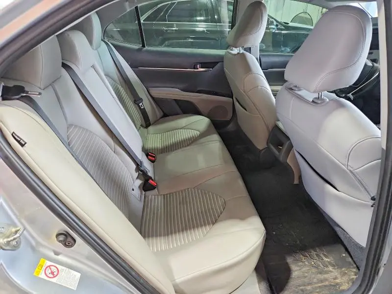 2018 TOYOTA CAMRY SE  