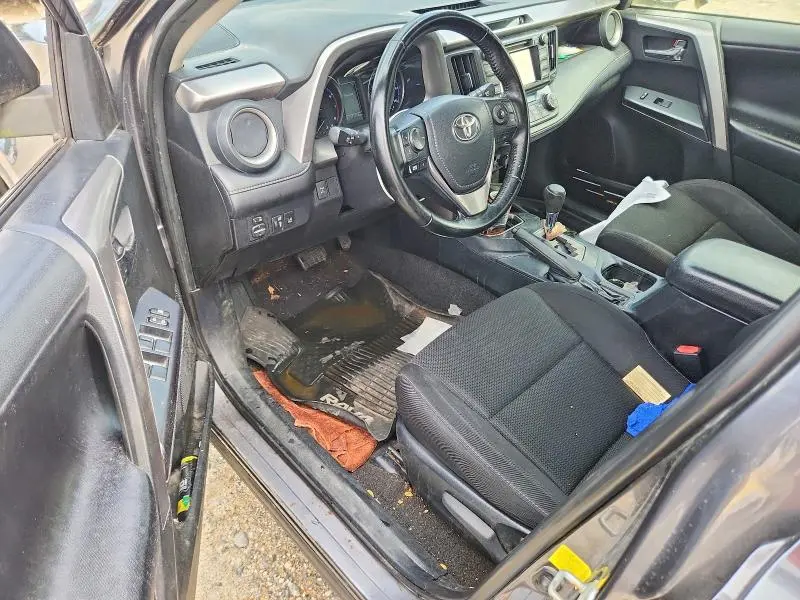2017 TOYOTA RAV4 XLE  