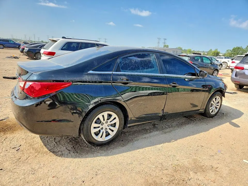 2011 HYUNDAI SONATA GLS  