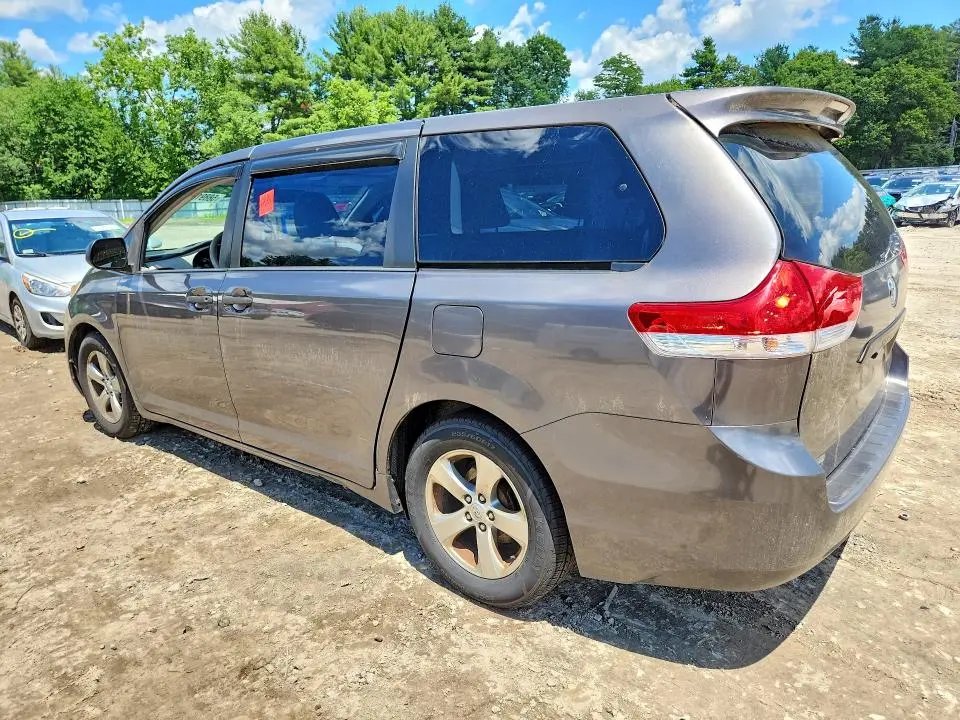 2013 TOYOTA SIENNA L 7-PASSENGER  