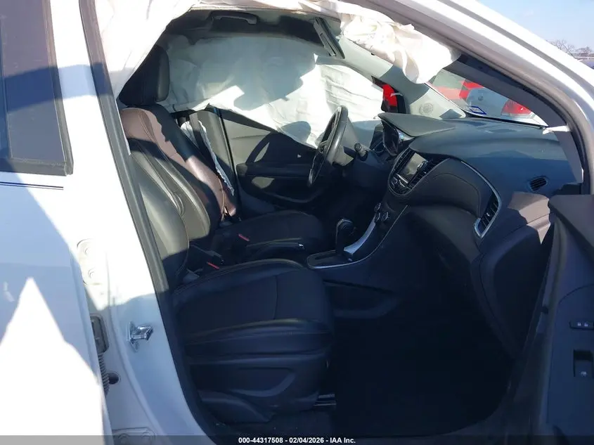 2022 CHEVROLET TRAX AWD LT