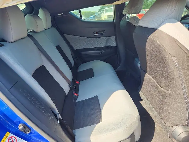 2019 TOYOTA C-HR XLE  