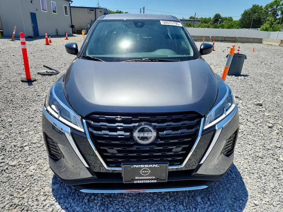 2024 NISSAN KICKS S  