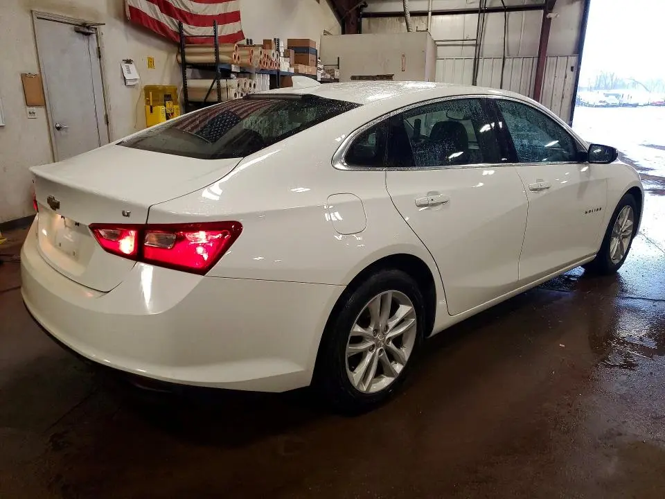 2017 CHEVROLET MALIBU LT  