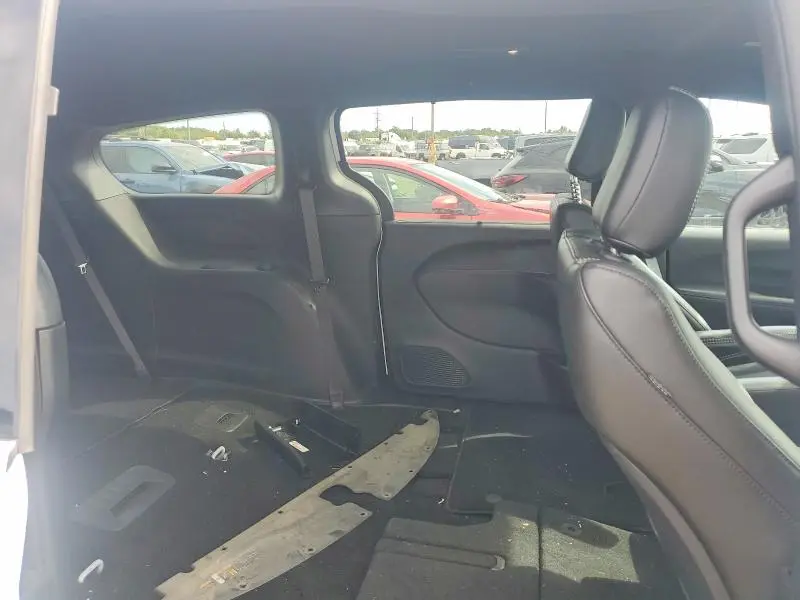 2025 CHRYSLER VOYAGER LX  