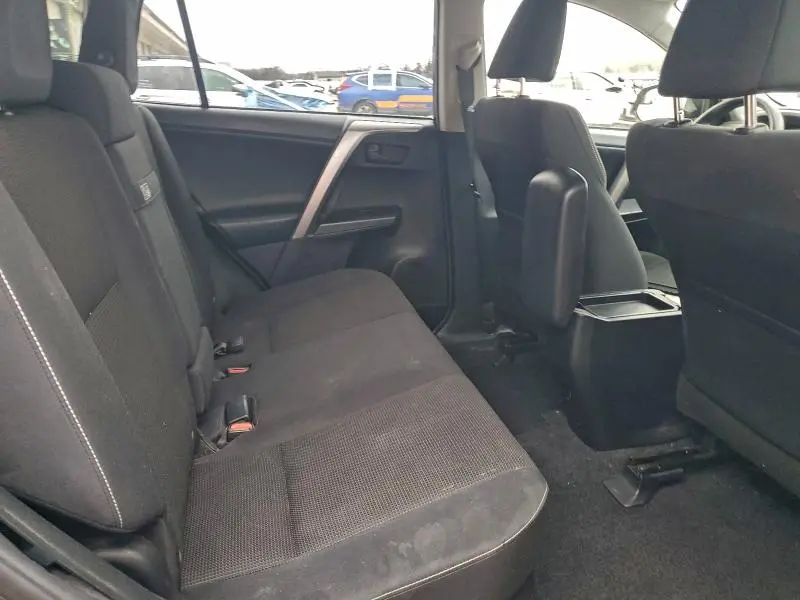 2018 TOYOTA RAV4 HV LE  