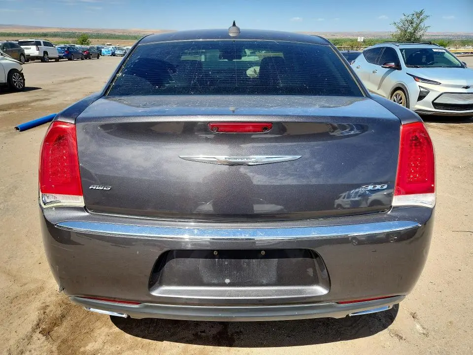 2016 CHRYSLER 300 LIMITED  