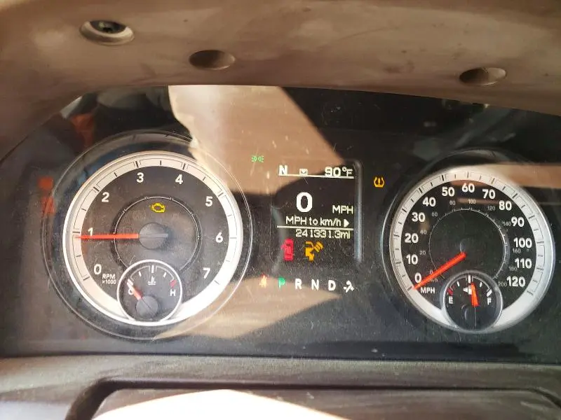 2015 RAM 1500 SLT  