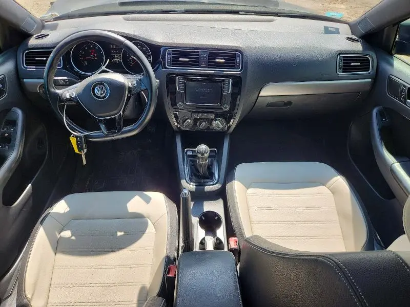 2016 VOLKSWAGEN JETTA SPORT  