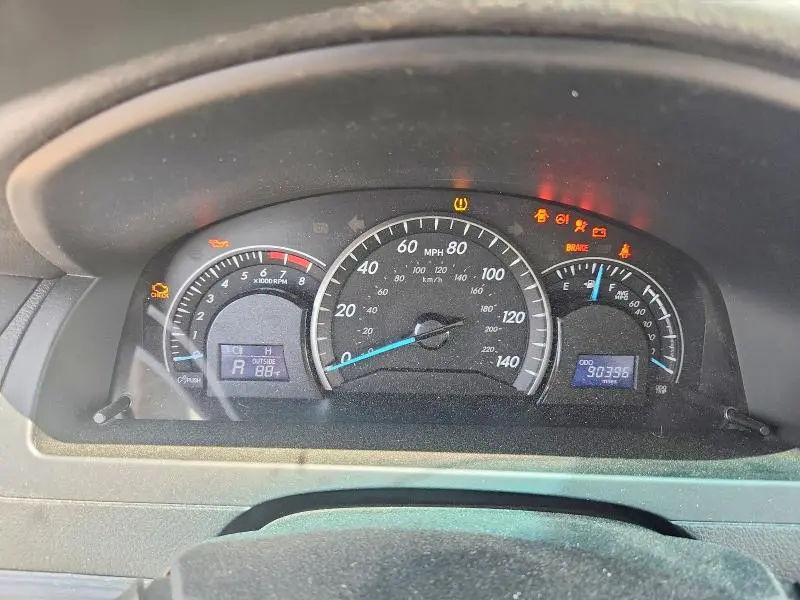 2015 TOYOTA CAMRY LE  