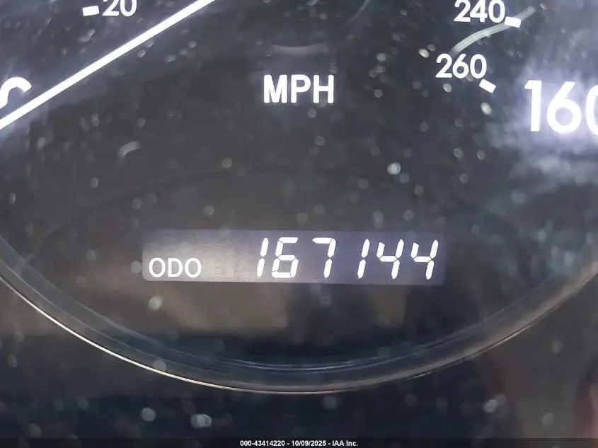 2010 TOYOTA AVALON XLS