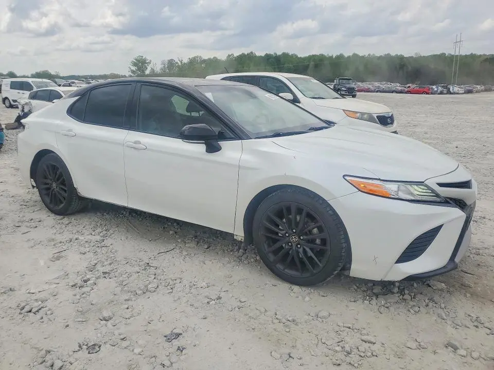 2020 TOYOTA CAMRY XSE  