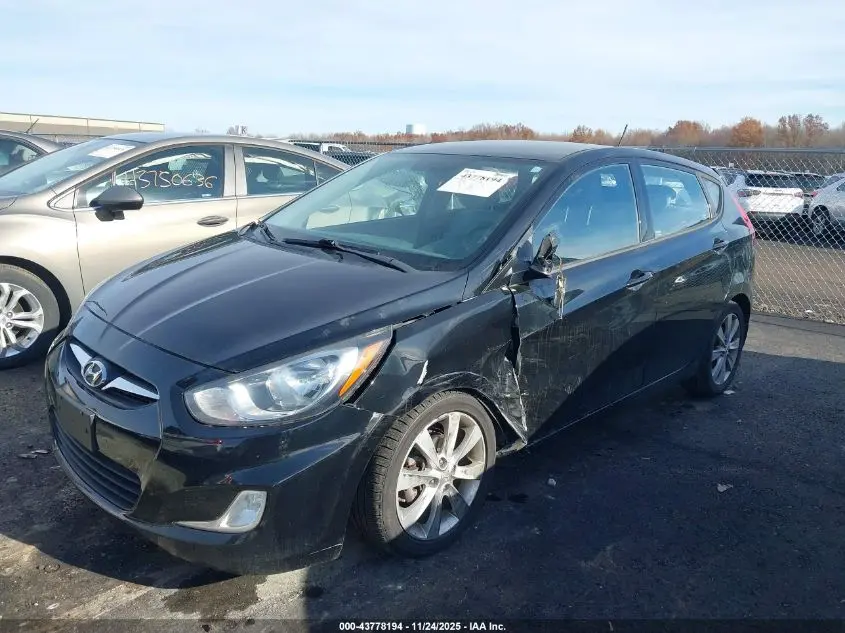 2013 HYUNDAI ACCENT SE