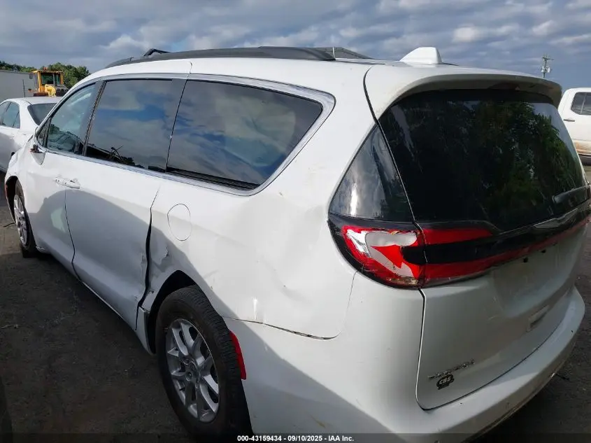 2022 CHRYSLER PACIFICA TOURING L