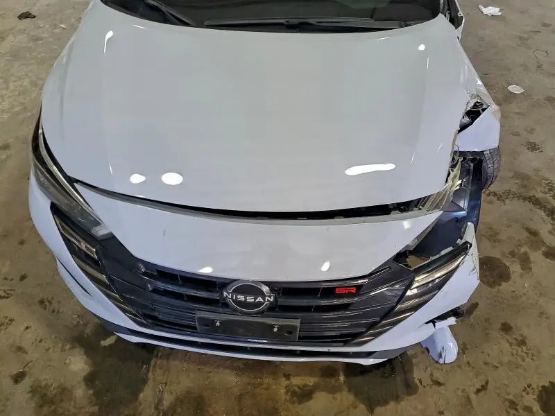 2023 NISSAN VERSA SR  