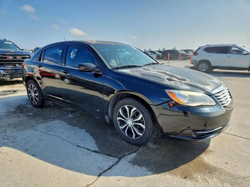 2014 CHRYSLER 200 LX  