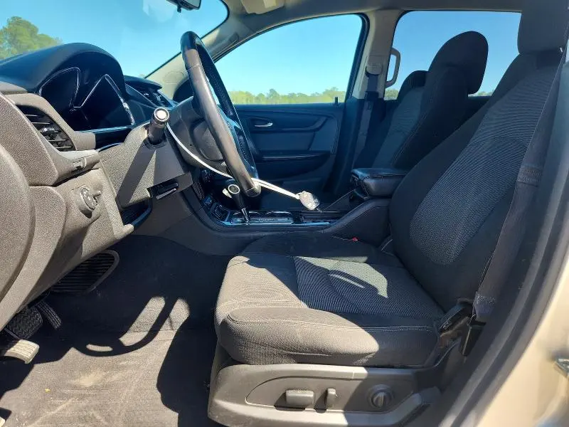 2015 CHEVROLET TRAVERSE LT  