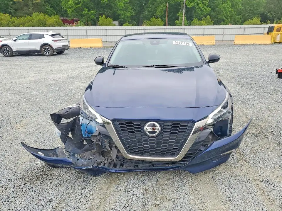 2021 NISSAN ALTIMA SR  