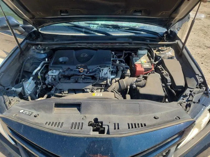 2019 TOYOTA CAMRY SE  