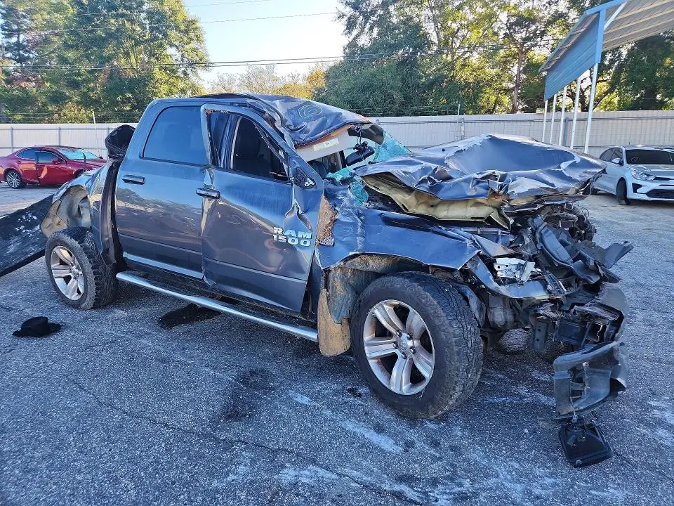 2015 RAM 1500 SPORT  