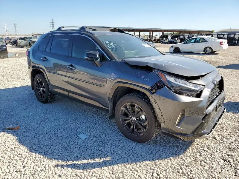 2025 TOYOTA RAV4 XSE  